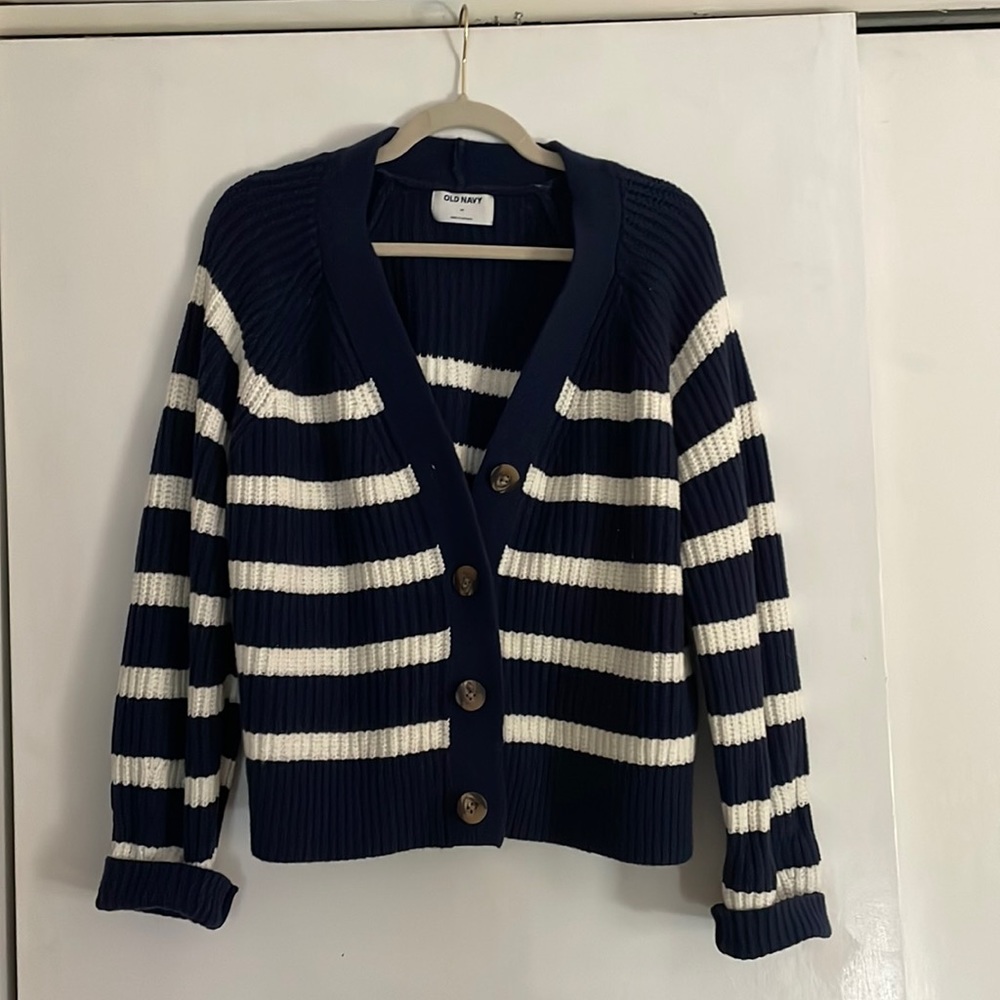 White and navy stripped cardigan